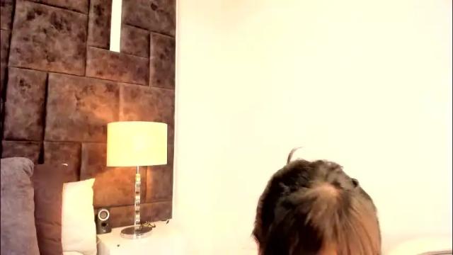 Image 4 of petit_rosseowo Stream on Chaturbate on 4 months ago