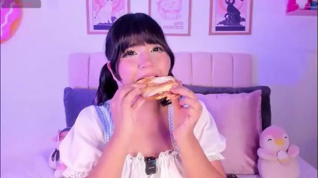 Thumbnail 2, petit_rosseowo's Stream at Chaturbate, 2 months ago