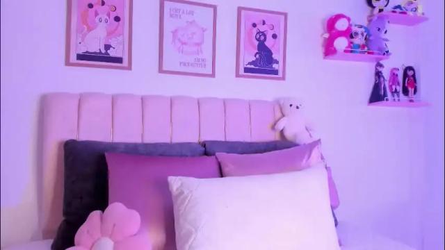 Thumbnail 1, petit_rosseowo's Stream at Chaturbate, 1 month ago