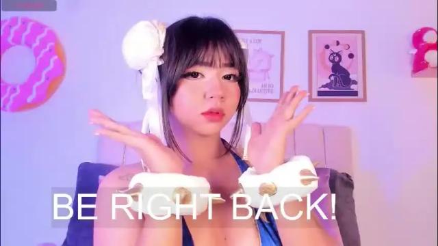 Image 11 of petit_rosseowo Stream on Chaturbate on 15 days ago