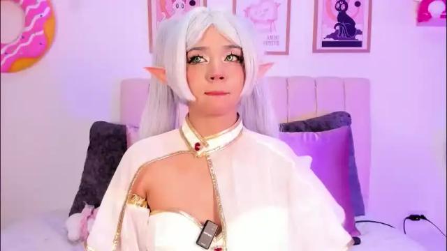 Image 8 of petit_rosseowo Stream on Chaturbate on 13 days ago