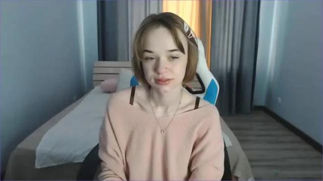 Image 2 of petitbelle Stream on Chaturbate on 18 months ago