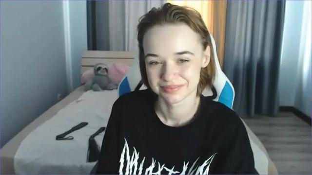 Image 2 of petitbelle Stream on Chaturbate on 18 months ago