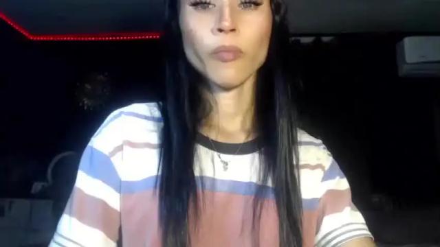 Image 11 of petitdoryluz_69 Stream on Chaturbate on 14 months ago