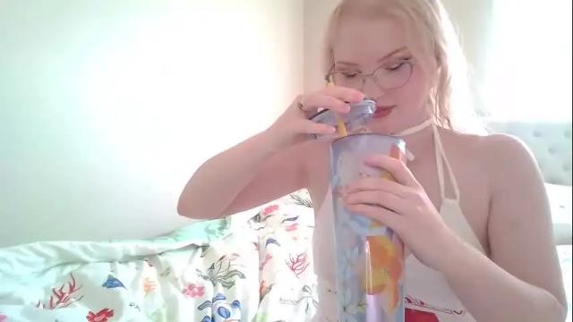 Image 12 of petite_cupcake Stream on Chaturbate on 1 month ago