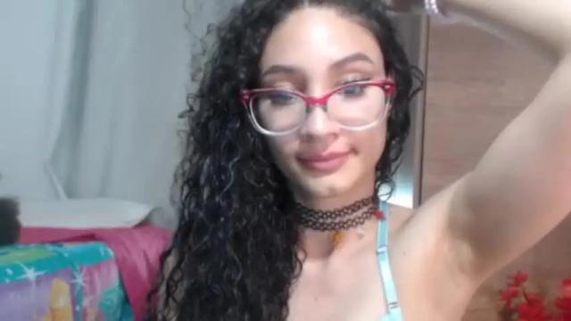 Image 12 of petite_kurly_qt Stream on Chaturbate on 19 months ago