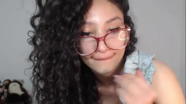 Image 4 of petite_kurly_qt Stream on Chaturbate on 1 day ago