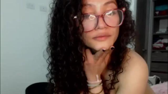 Image 11 of petite_kurly_qt Stream on Chaturbate on 1 month ago
