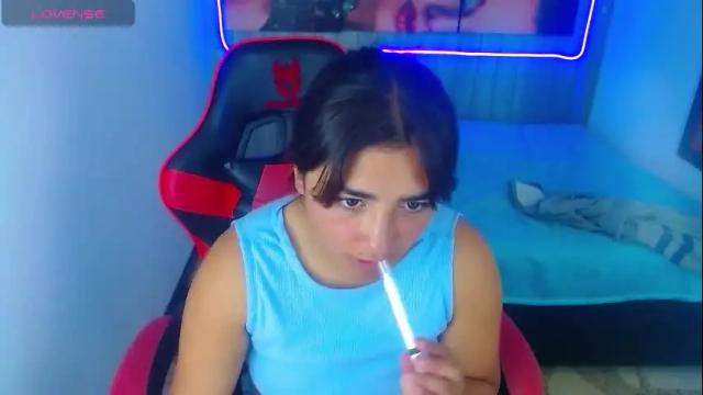 Image 2 of petite_lucy18 Stream on Chaturbate on 2 months ago