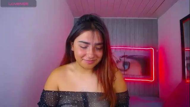 Image 12 of petite_lucy18 Stream on Chaturbate on 2 months ago