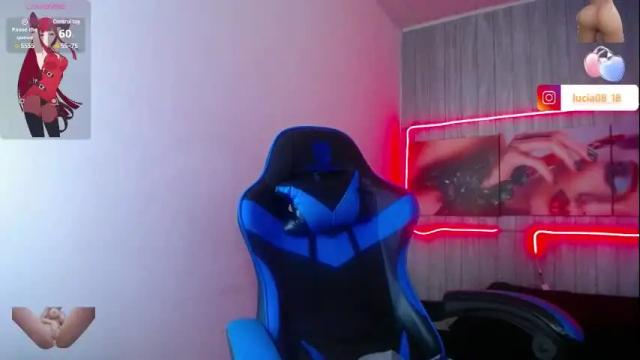 Image 4 of petite_lucy18 Stream on Chaturbate on 1 month ago