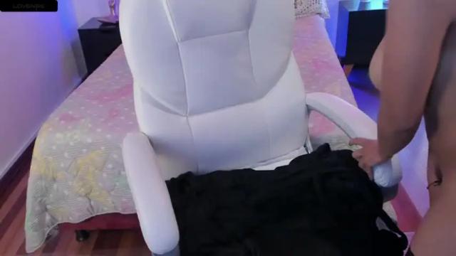 Image 11 of petite_molly_ Stream on Chaturbate on 20 months ago