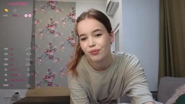 Image 8 of petite_peach__ Stream on Chaturbate on 15 months ago