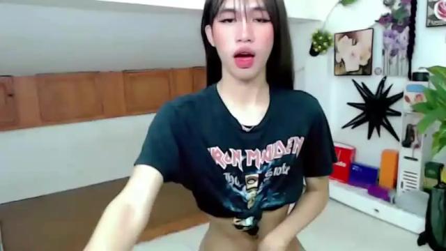 Image 6 of petite_sexycum Stream on Chaturbate on 15 months ago