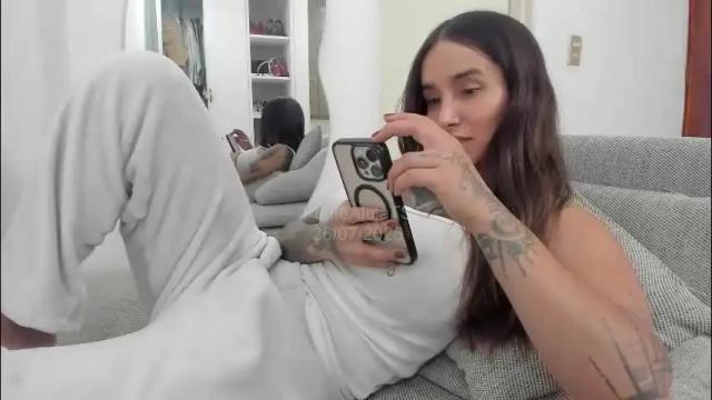 Image 3 of petitealejats Stream on Chaturbate on 2 months ago