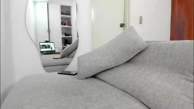 Image 2 of petitealejats Stream on Chaturbate on 2 months ago