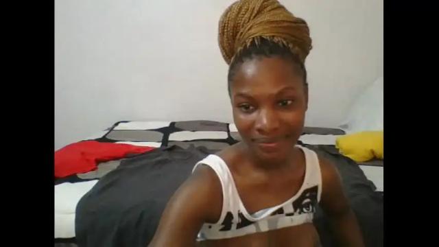 Image 7 of petitebabe_1 Stream on Chaturbate on 24 months ago