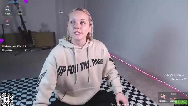 Image 7 of petitebrat Stream on Chaturbate on 1 month ago