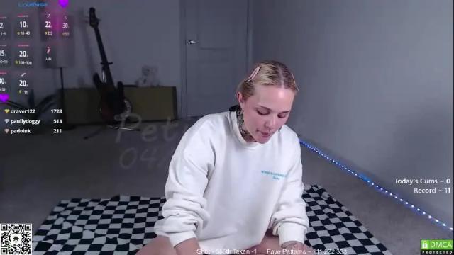 Image 2 of petitebrat Stream on Chaturbate on 1 month ago