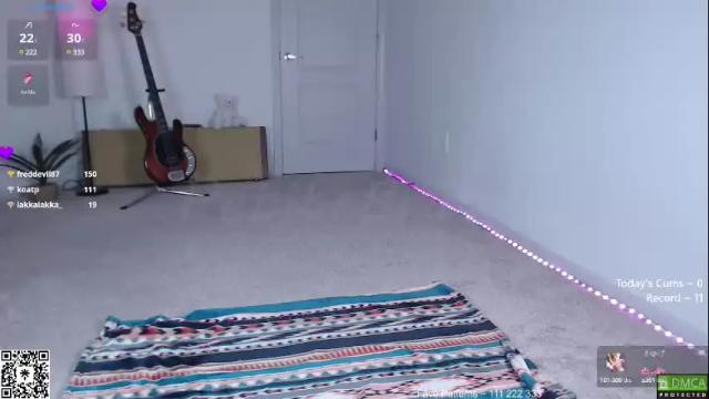 Image 12 of petitebrat Stream on Chaturbate on 1 month ago