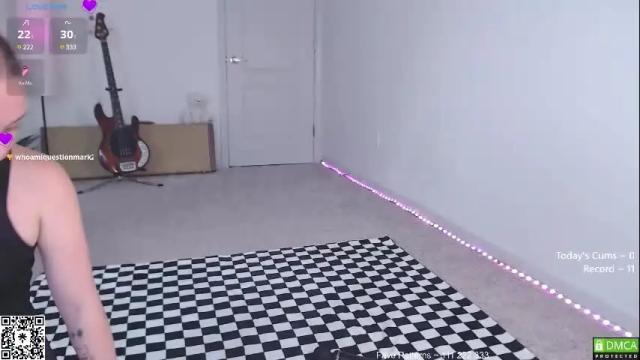 Image 6 of petitebrat Stream on Chaturbate on 28 days ago