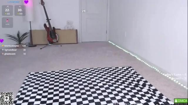 Image 3 of petitebrat Stream on Chaturbate on 27 days ago