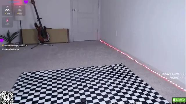 Image 10 of petitebrat Stream on Chaturbate on 26 days ago