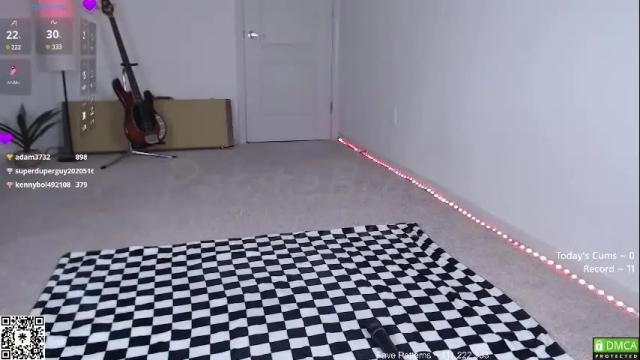 Image 3 of petitebrat Stream on Chaturbate on 26 days ago