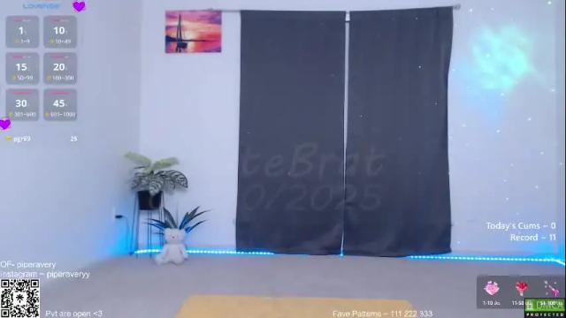 Image 3 of petitebrat Stream on Chaturbate on 1 month ago