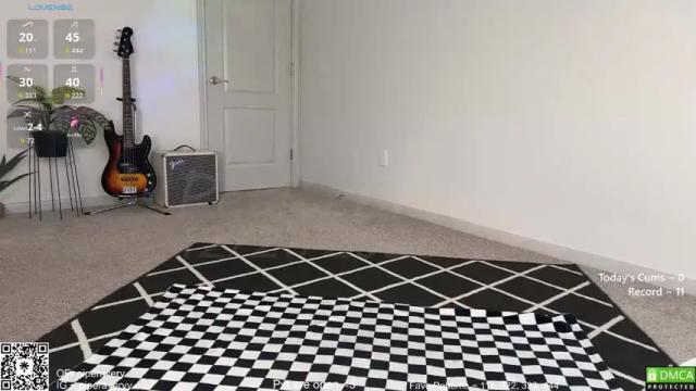 Image 4 of petitebrat Stream on Chaturbate on 29 days ago