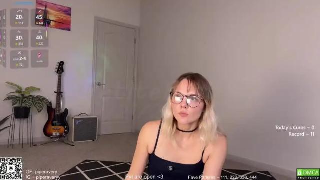 Image 6 of petitebrat Stream on Chaturbate on 29 days ago