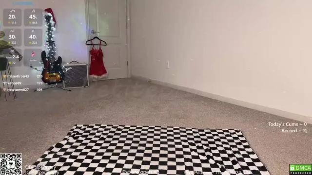 Image 12 of petitebrat Stream on Chaturbate on 4 days ago