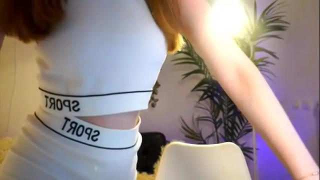 Image 11 of petitegonwiild Stream on Chaturbate on 1 month ago