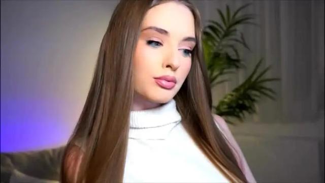 Image 2 of petitegonwiild Stream on Chaturbate on 4 months ago