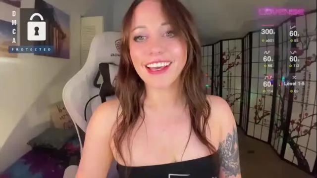 Image 11 of petitejewel Stream on Chaturbate on 2 months ago