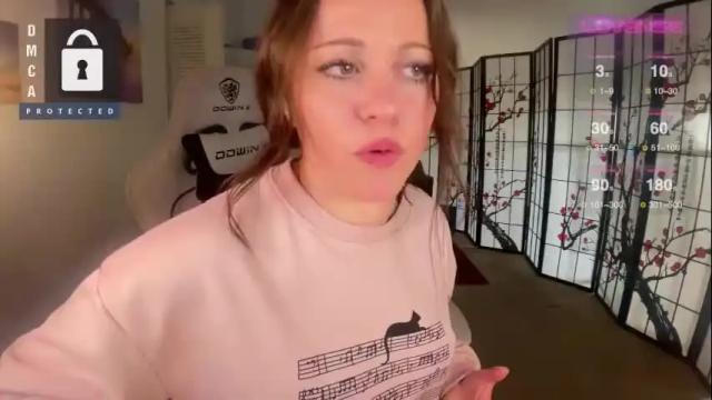 Image 10 of petitejewel Stream on Chaturbate on 1 month ago