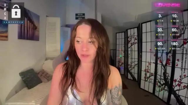 Image 12 of petitejewel Stream on Chaturbate on 1 month ago