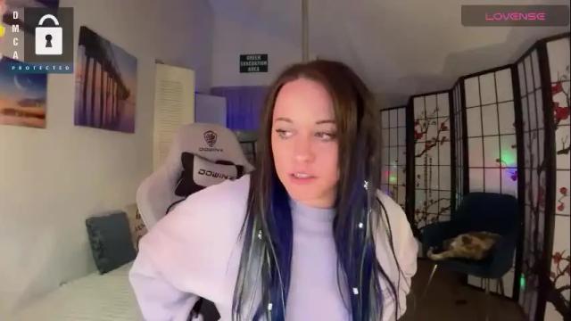 Image 11 of petitejewel Stream on Chaturbate on 15 days ago