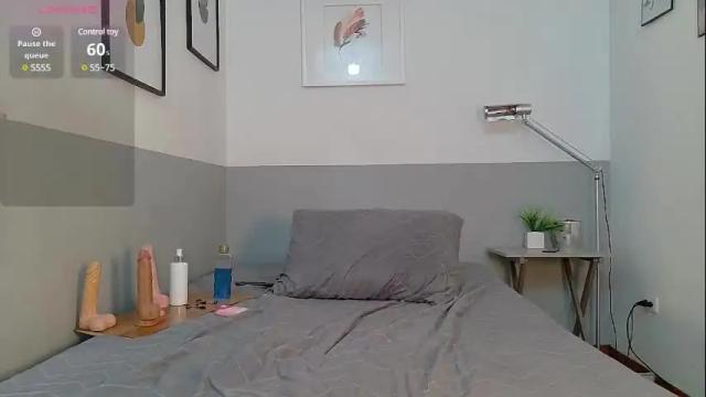 Image 8 of petitelittleebony Stream on Chaturbate on 1 month ago