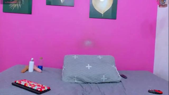 Image 10 of petitelittleebony Stream on Chaturbate on 2 days ago