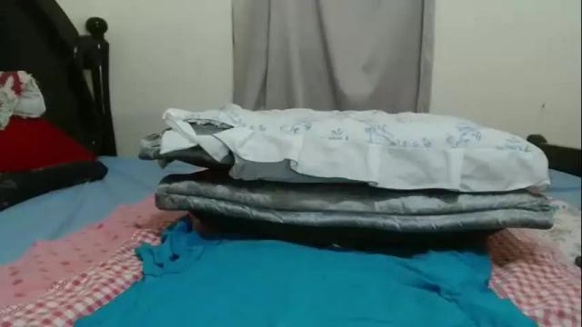 Image 2 of petiteme1 Stream on Chaturbate on 2 months ago