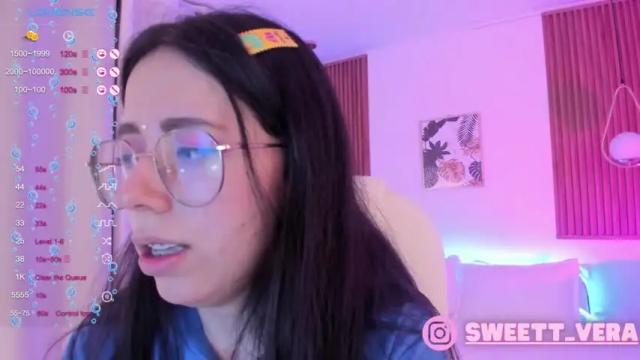 Image 3 of petitepix Stream on Chaturbate on 18 months ago