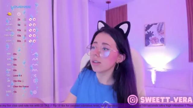 Image 3 of petitepix Stream on Chaturbate on 18 months ago