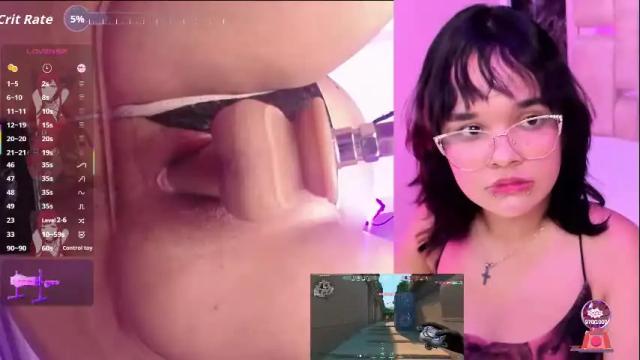 Image 6 of petitesally_ Stream on Chaturbate on 5 months ago