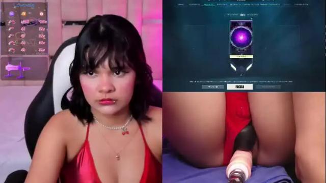 Image 2 of petitesally_ Stream on Chaturbate on 24 days ago