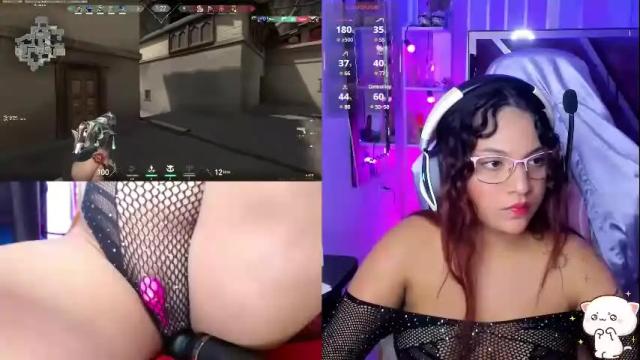 Image 10 of petitesofia_ Stream on Chaturbate on 1 month ago