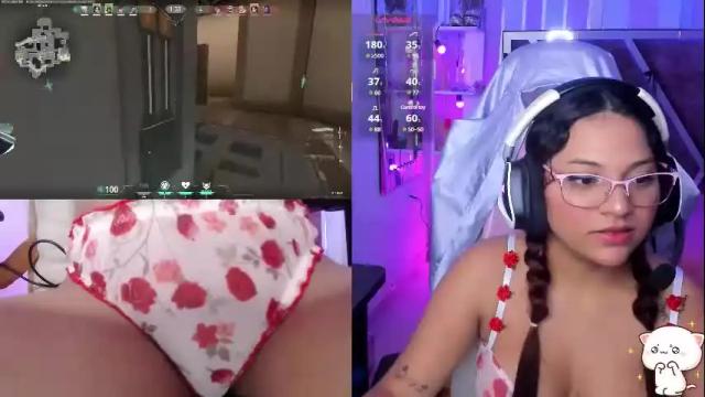 Image 11 of petitesofia_ Stream on Chaturbate on 1 month ago