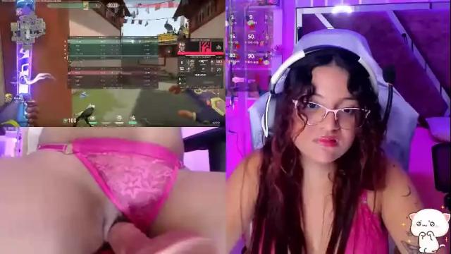 Image 4 of petitesofia_ Stream on Chaturbate on 1 month ago