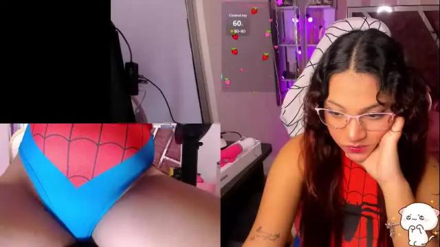 Image 2 of petitesofia_ Stream on Chaturbate on 1 month ago