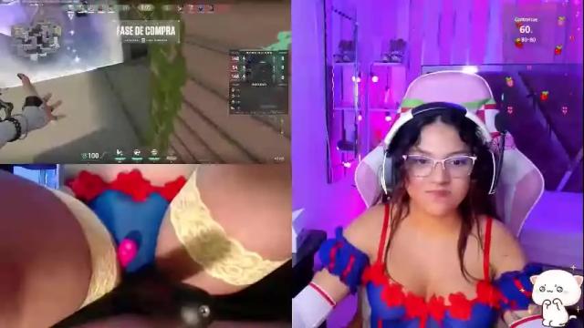 Image 12 of petitesofia_ Stream on Chaturbate on 1 month ago